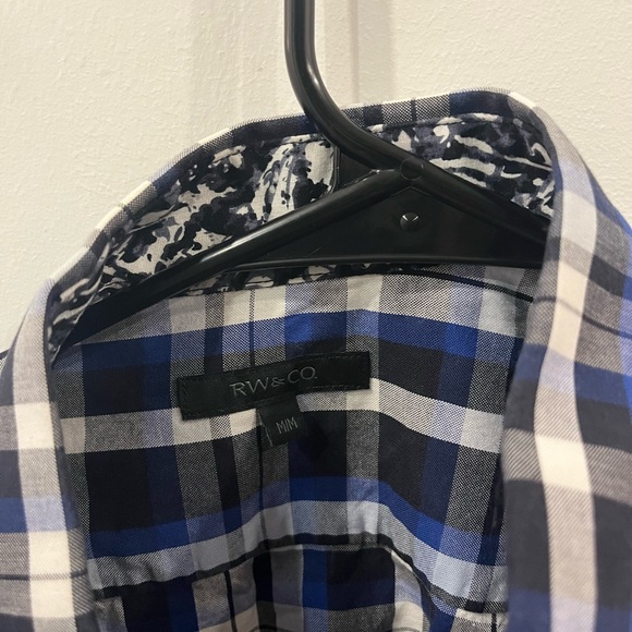 RW&co Men’s button down dress shirt. - Picture 2 of 2